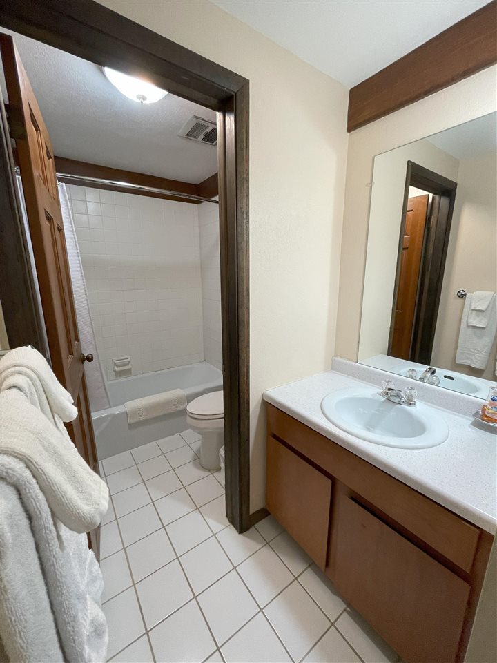 2553 2745 Boynestadt Condo Drive Unit: B-449