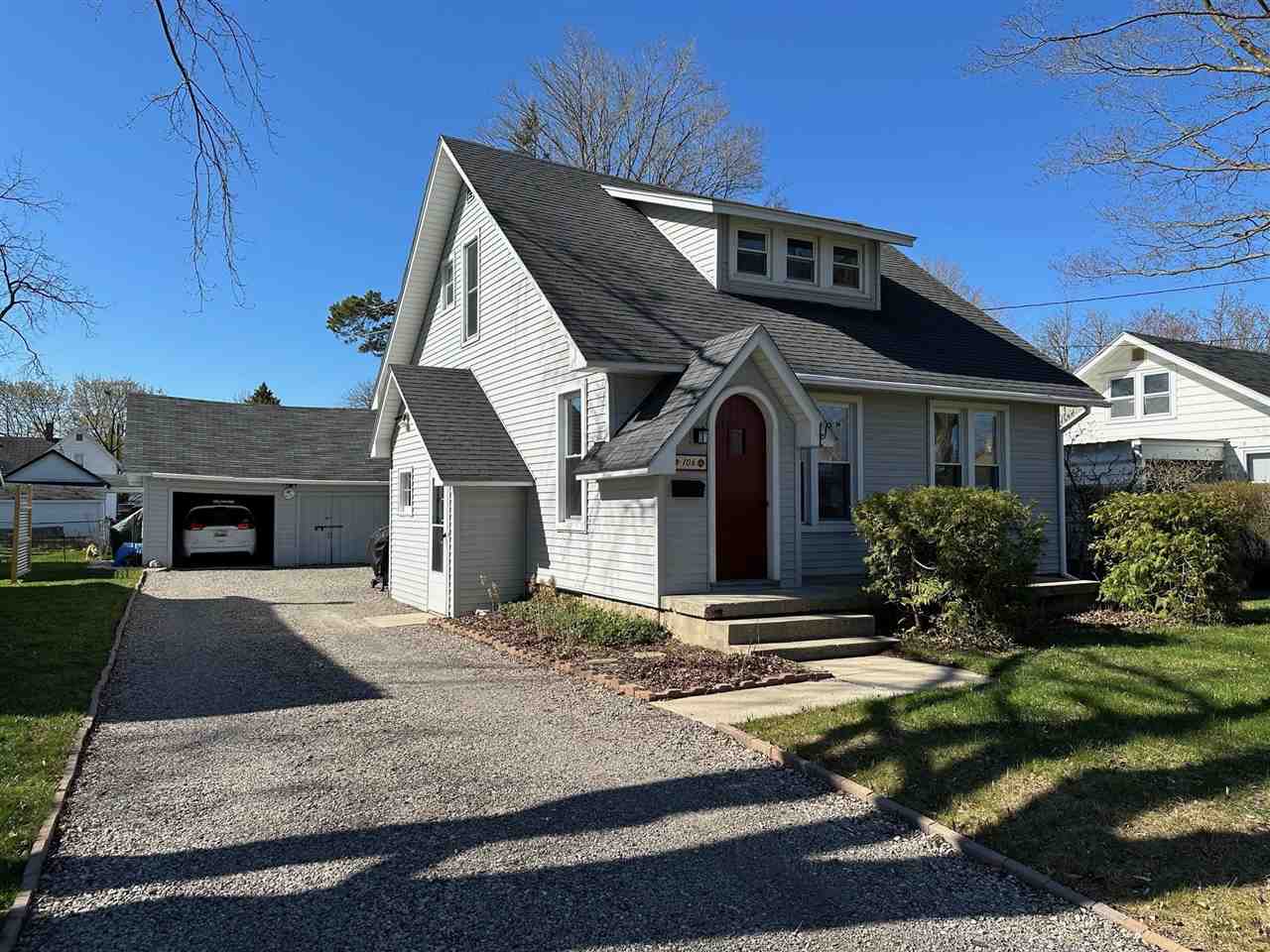 106 Wood Avenue