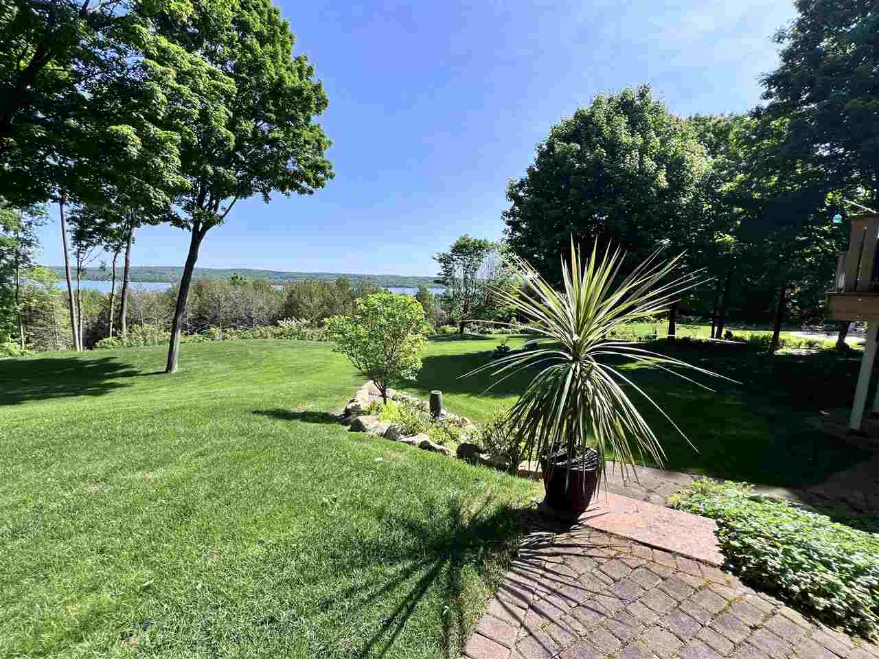 289 Blue Water Trail