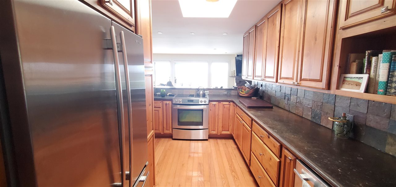 03096 Springwater Beach Road