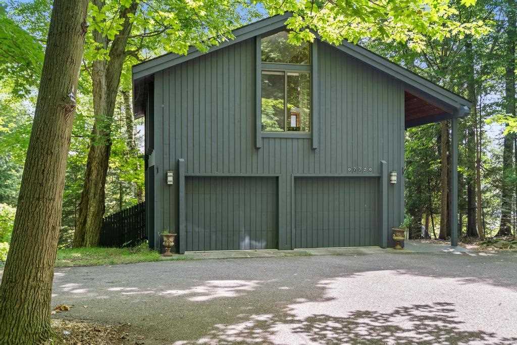 7720 Indian Trails (PVT)