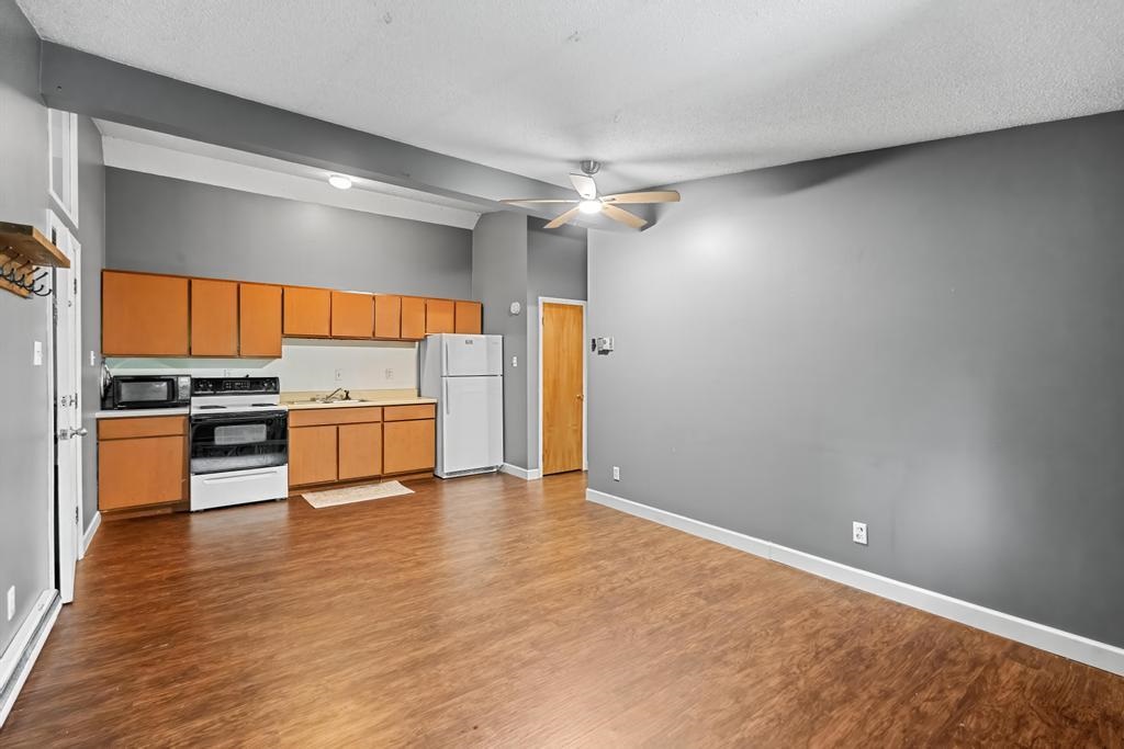 201 Meech Street Unit: 14 upper