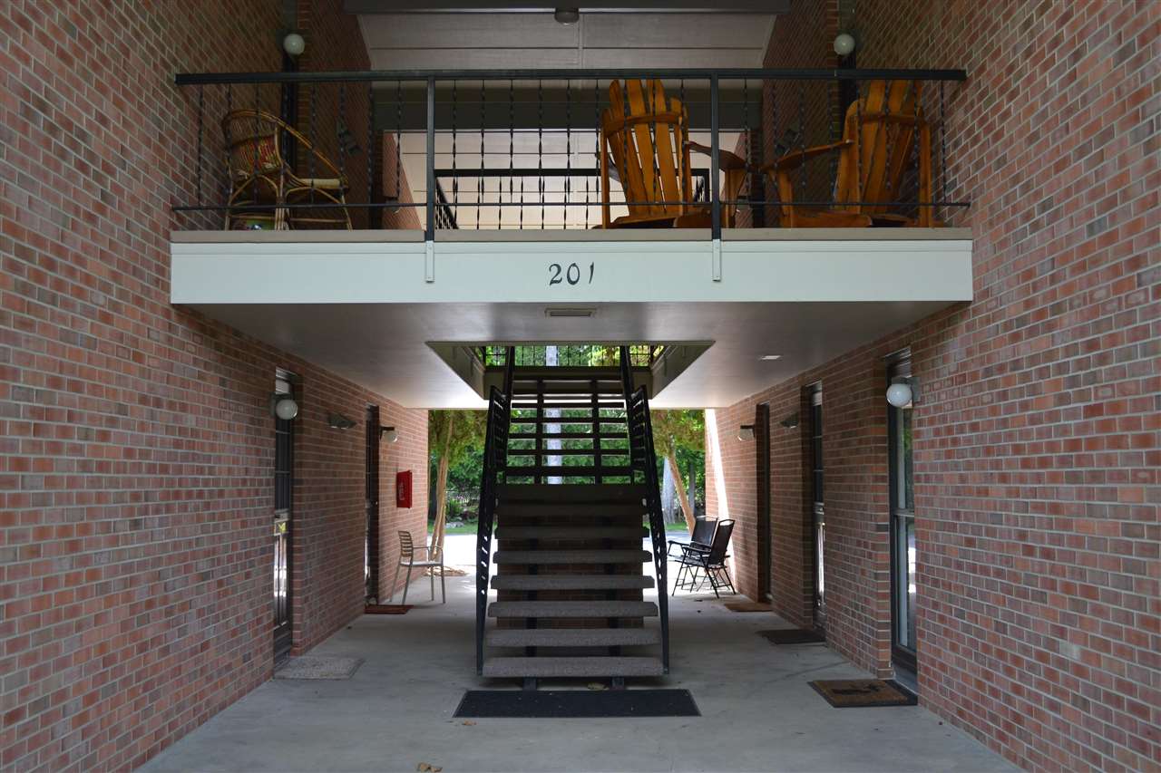 201 Meech Street Unit: 14 upper