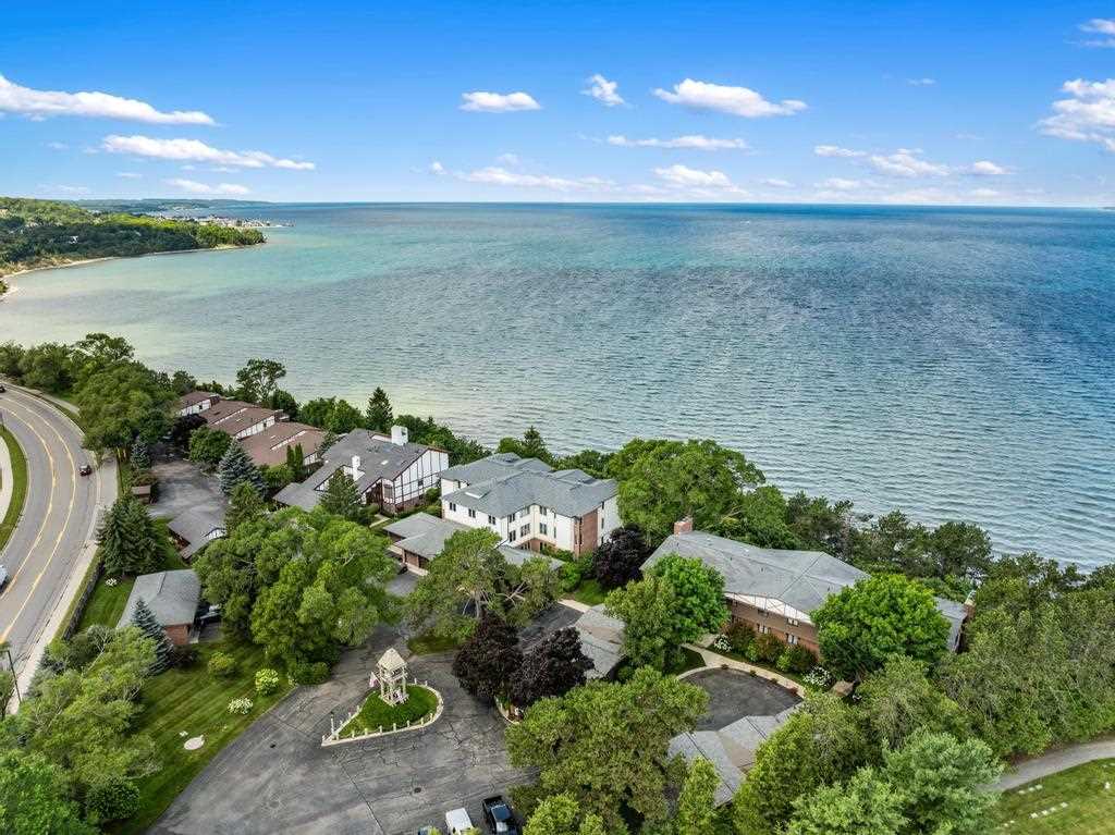 1134 Charlevoix Avenue Unit: 12