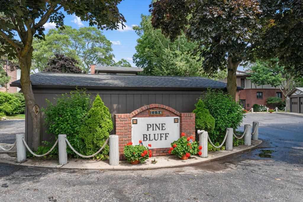 1134 Charlevoix Avenue Unit: 12