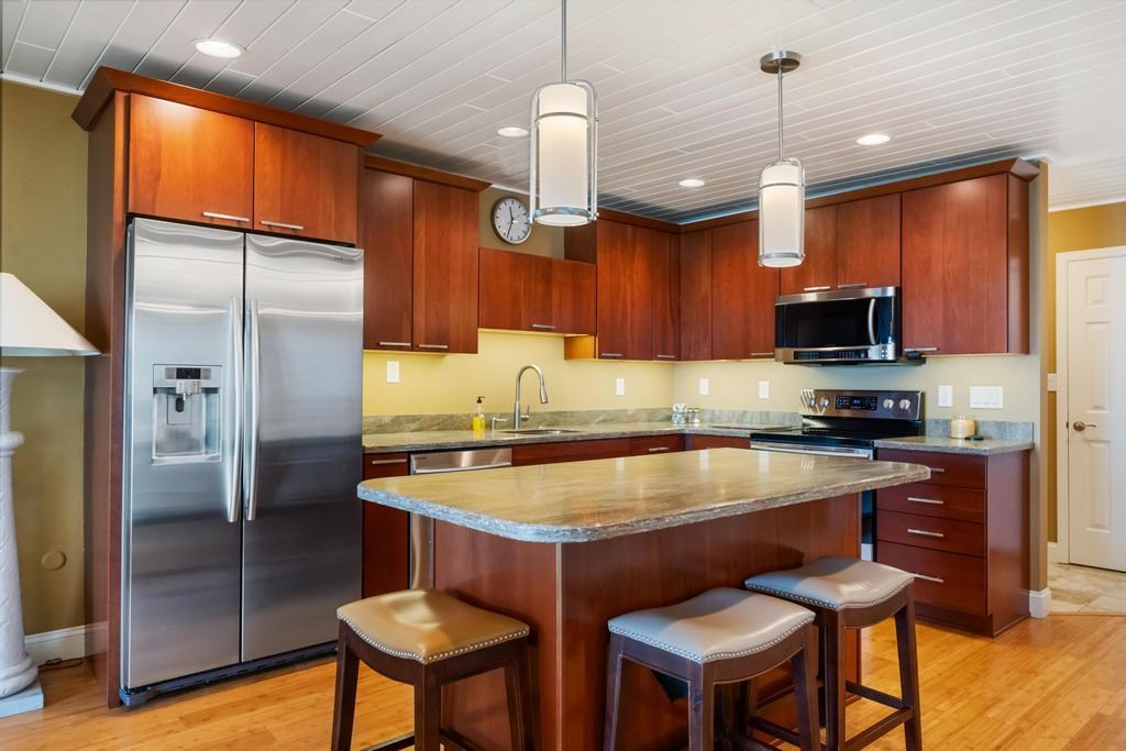 1134 Charlevoix Avenue Unit: 12