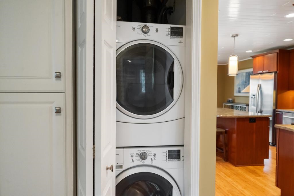 1134 Charlevoix Avenue Unit: 12