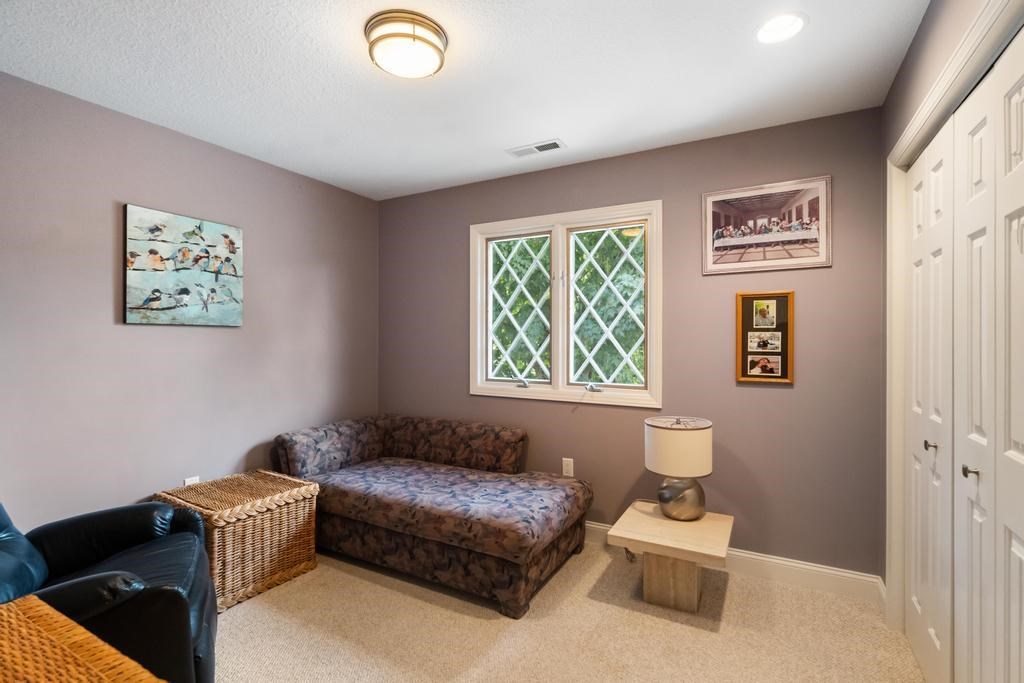 1134 Charlevoix Avenue Unit: 12