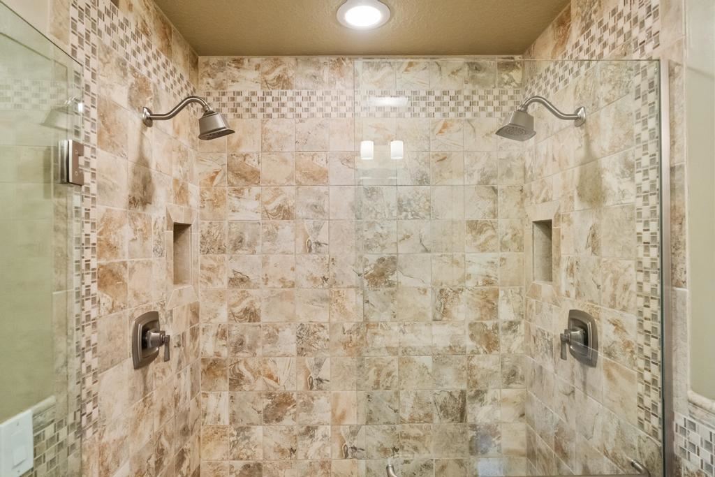 1134 Charlevoix Avenue Unit: 12