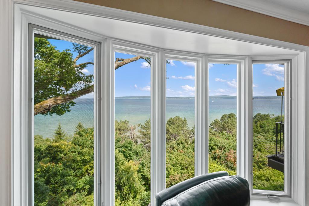 1134 Charlevoix Avenue Unit: 12