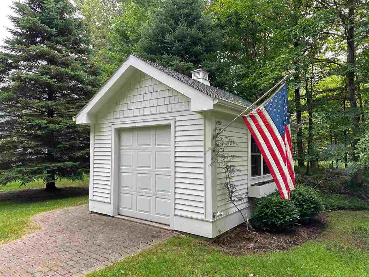 12127 Country Club Dr. Drive