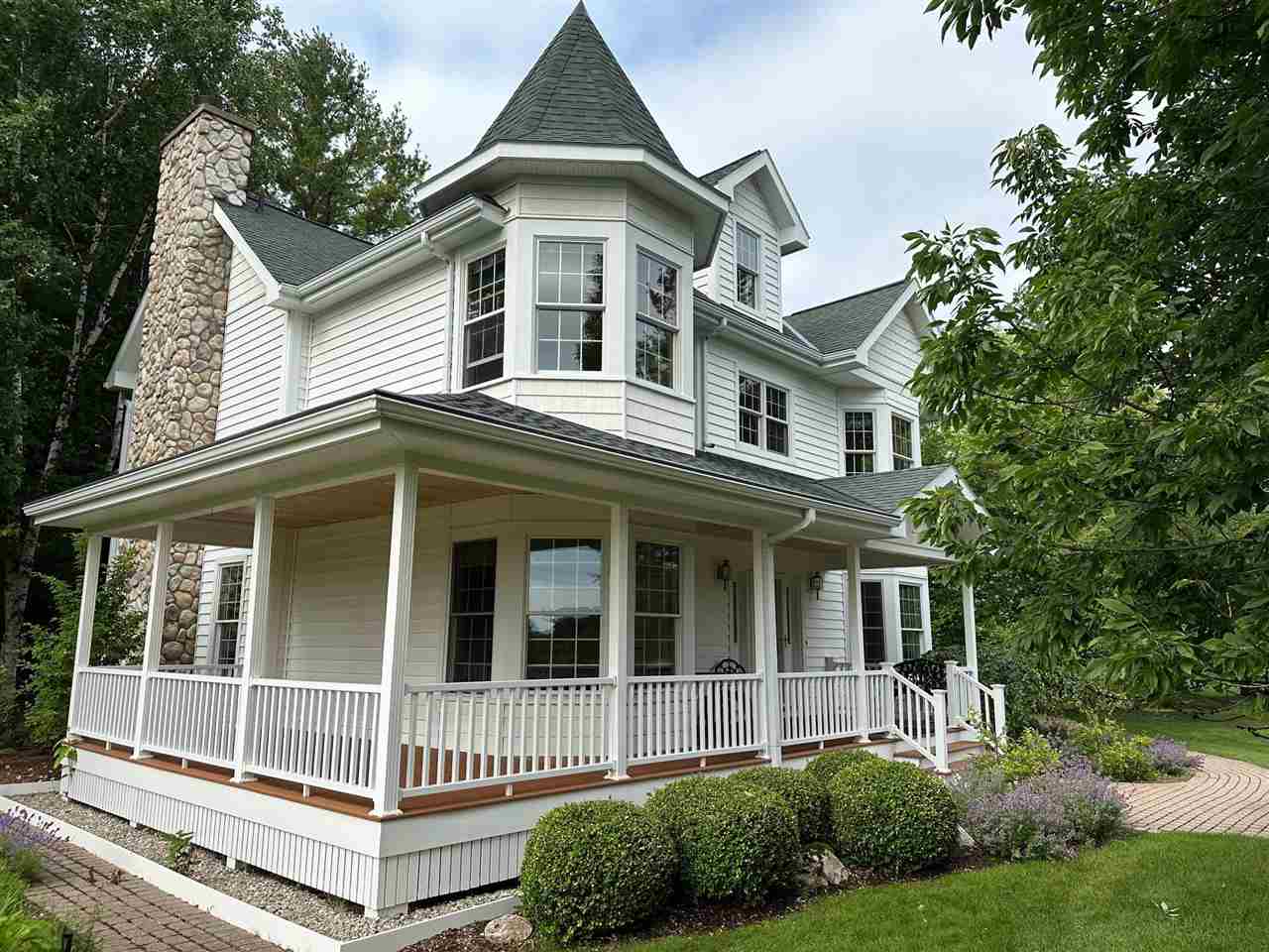 12127 Country Club Dr. Drive