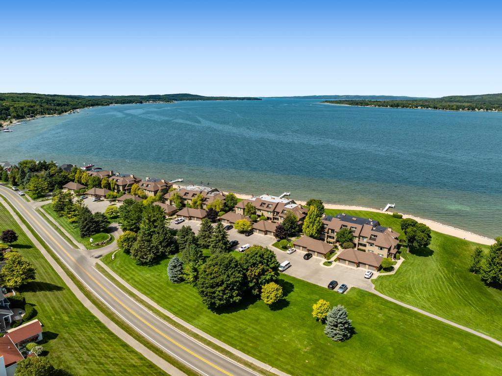 700 Front Street Unit: 77