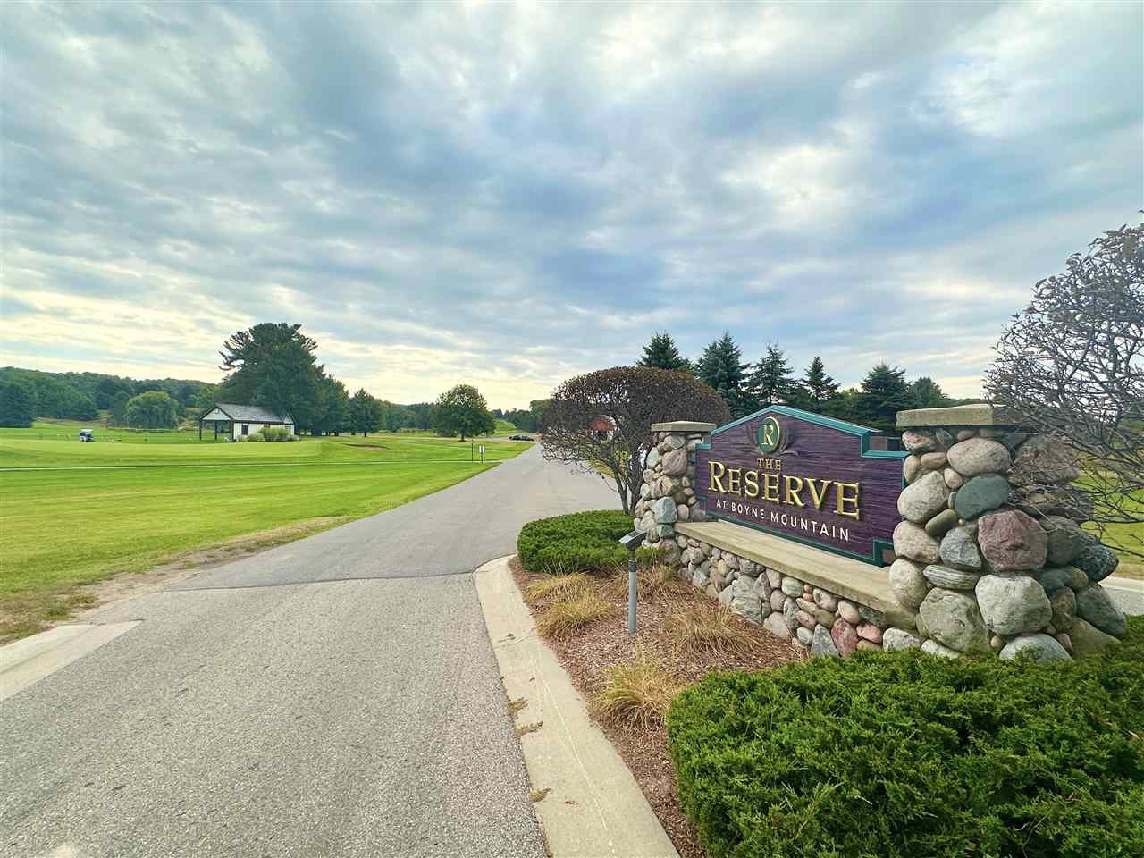 71 Turnberry Trail