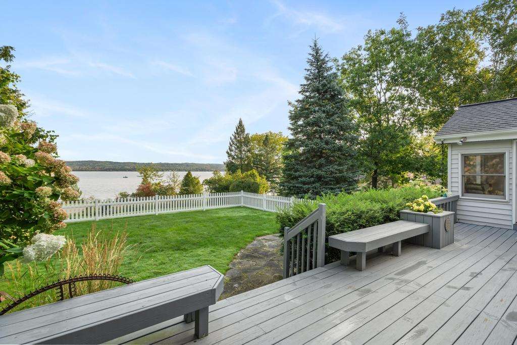 4030 Lakeshore Road