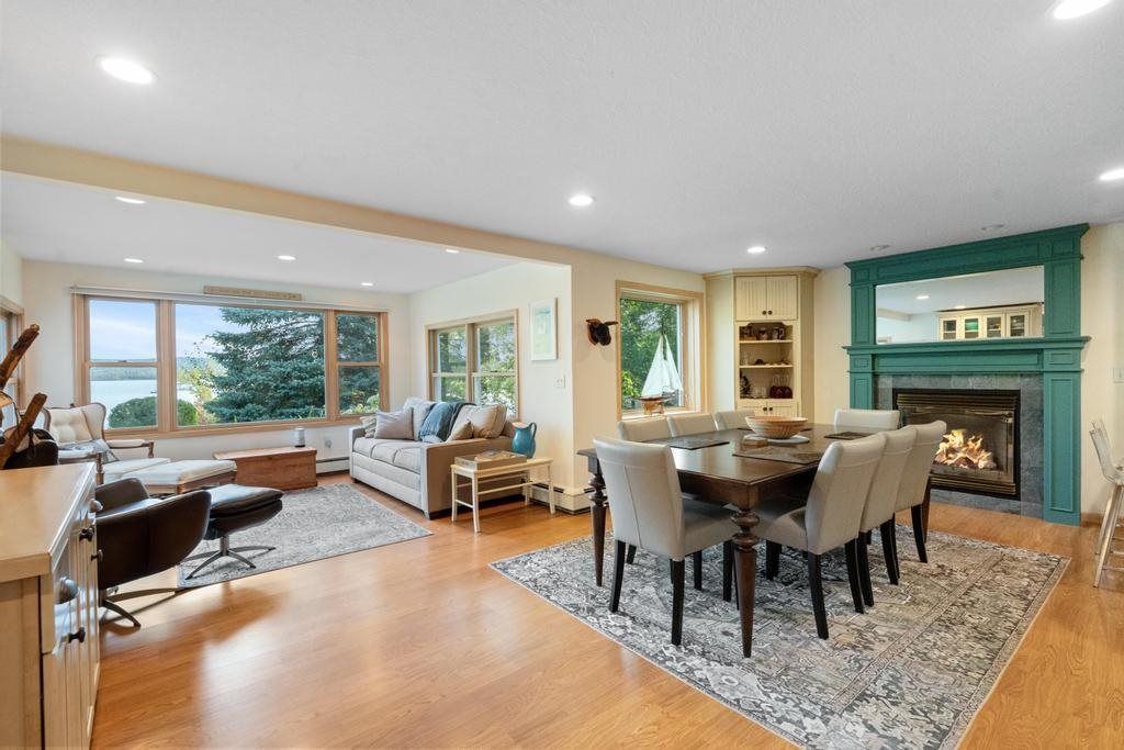 4030 Lakeshore Road