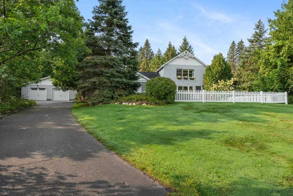 4030 Lakeshore Road