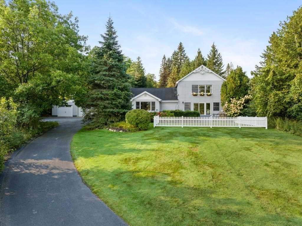 4030 Lakeshore Road