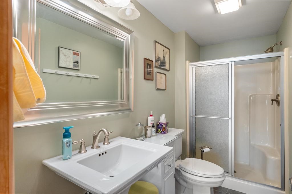 4030 Lakeshore Road