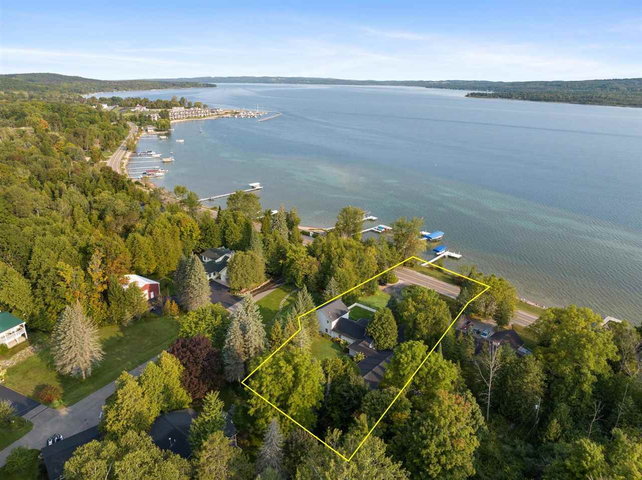 4030 Lakeshore Road