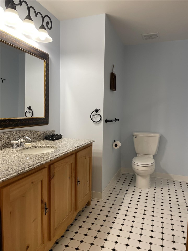 02780 Boyne Mountain Road Unit: Unit 94 "B" / Doors #165/167 Innsbruck Suite