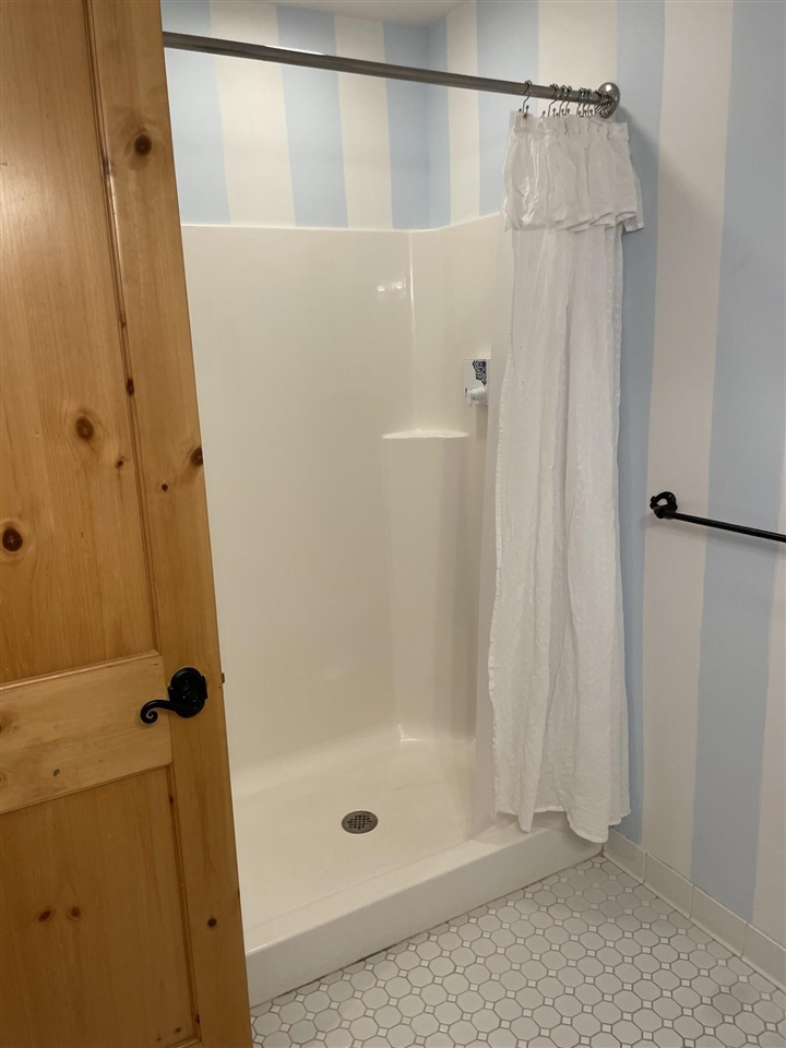 02780 Boyne Mountain Road Unit: Unit 94 "B" / Doors #165/167 Innsbruck Suite