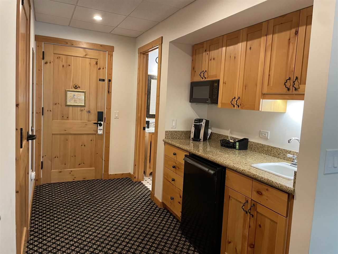 02780 Boyne Mountain Road Unit: Unit 94 "B" / Doors #165/167 Innsbruck Suite