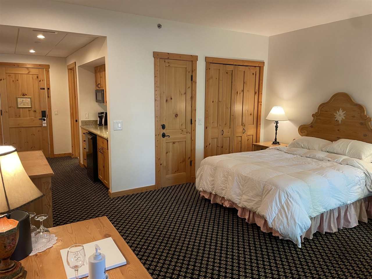 02780 Boyne Mountain Road Unit: Unit 94 "B" / Doors #165/167 Innsbruck Suite