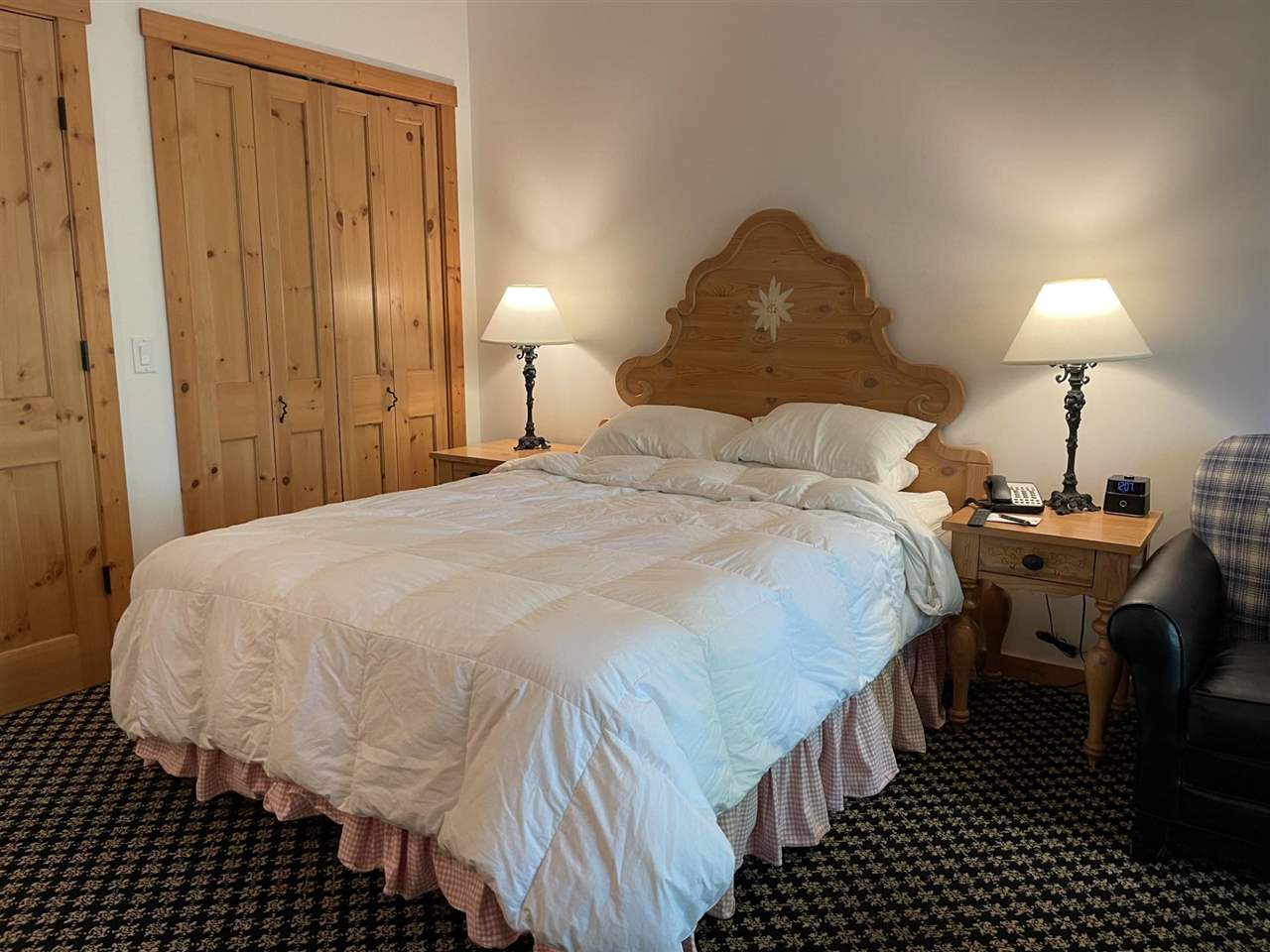 02780 Boyne Mountain Road Unit: Unit 94 "B" / Doors #165/167 Innsbruck Suite