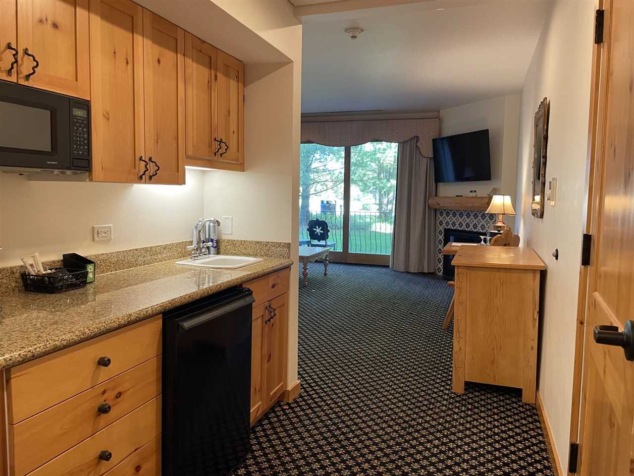 02780 Boyne Mountain Road Unit: Unit 94 "B" / Doors #165/167 Innsbruck Suite