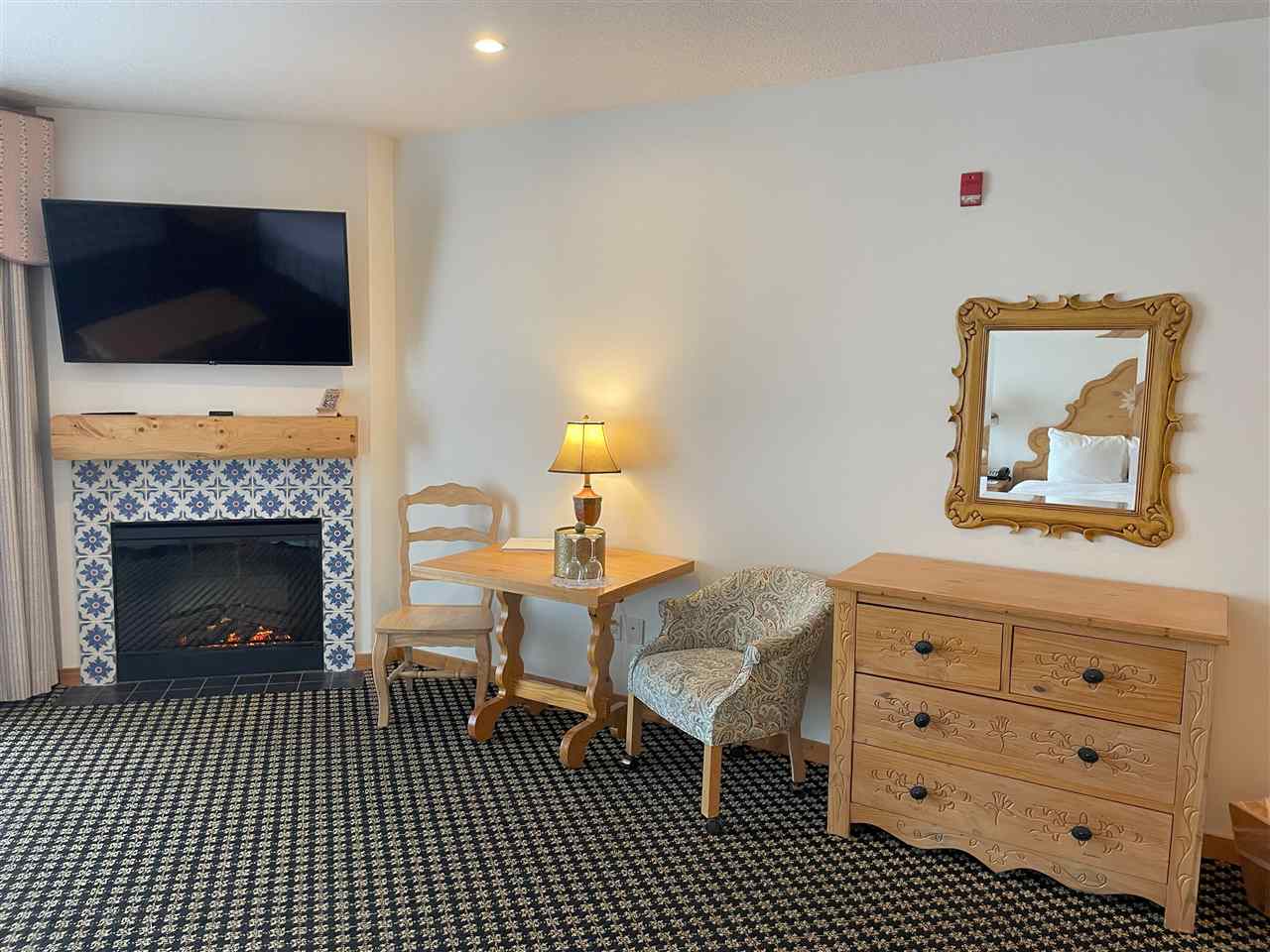 02780 Boyne Mountain Road Unit: Unit 94 "B" / Doors #165/167 Innsbruck Suite