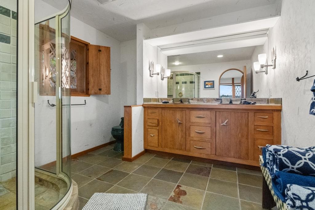 1 Thistle Downs Drive