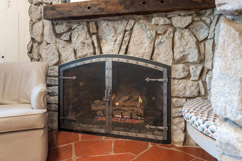 1 Thistle Downs Drive