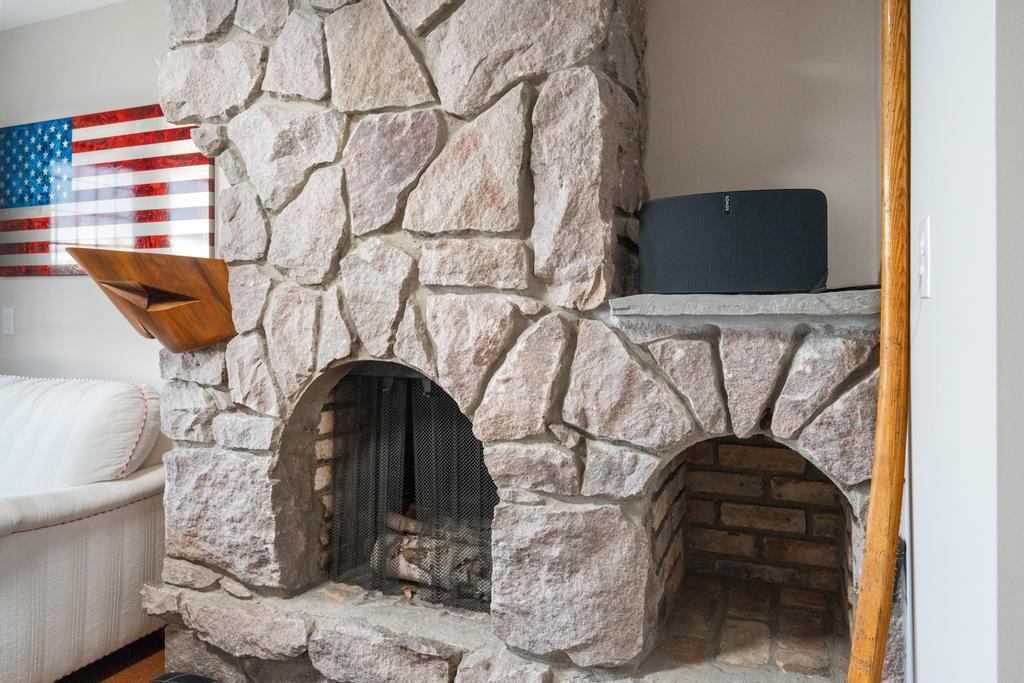 1 Thistle Downs Drive