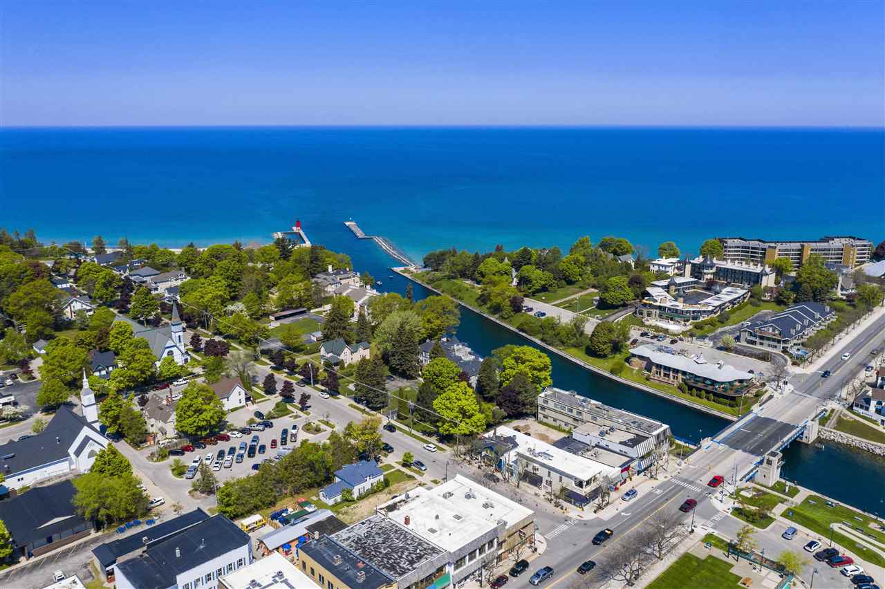 1 Thistle Downs Drive