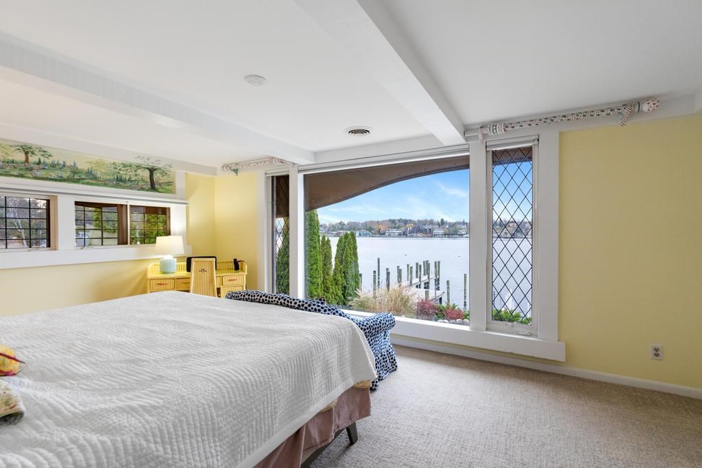 1 Thistle Downs Drive