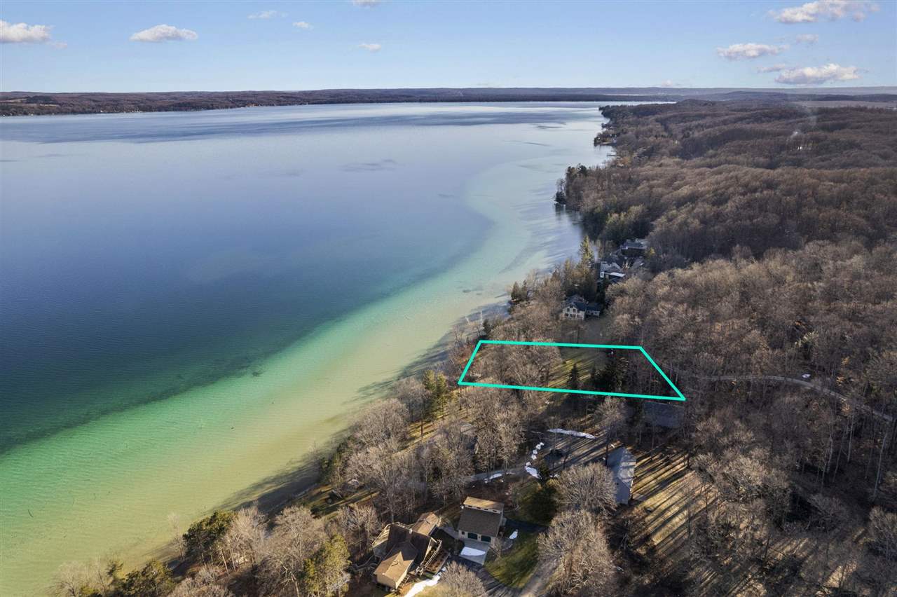 8817 Brettonwood Shores Road