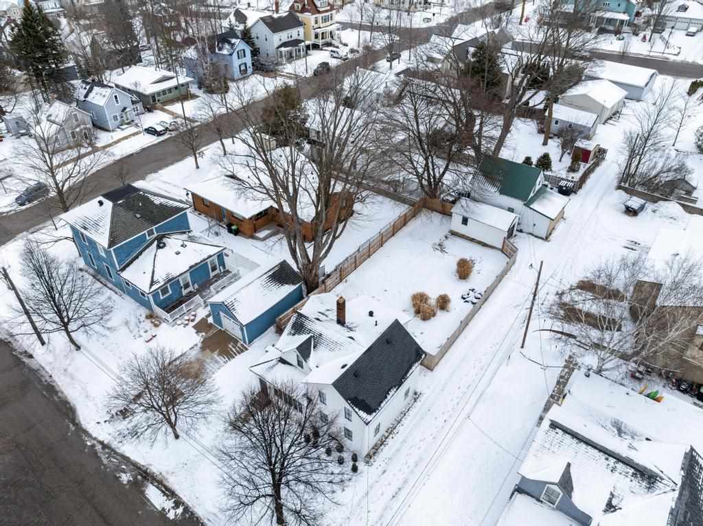 609 Elizabeth Street