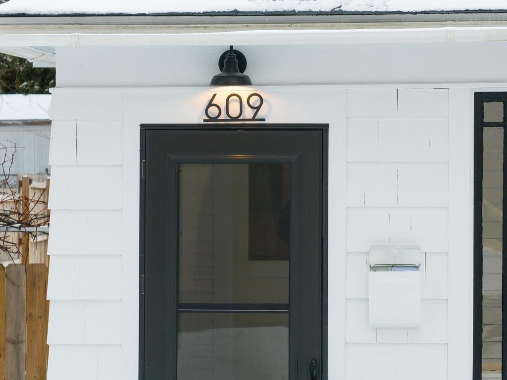 609 Elizabeth Street