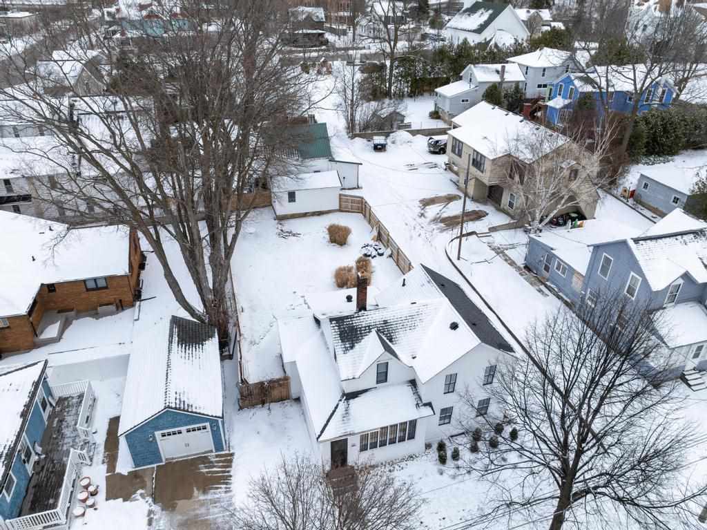 609 Elizabeth Street