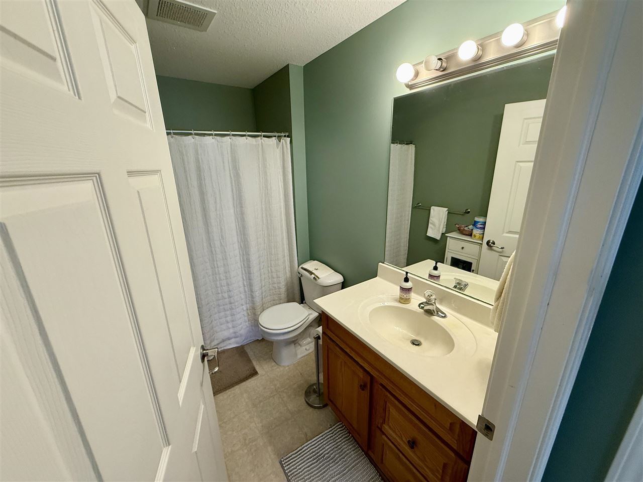 1513 Castle Drive Unit: 85