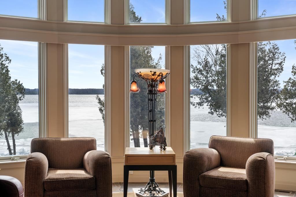 6579 Woods Creek Drive