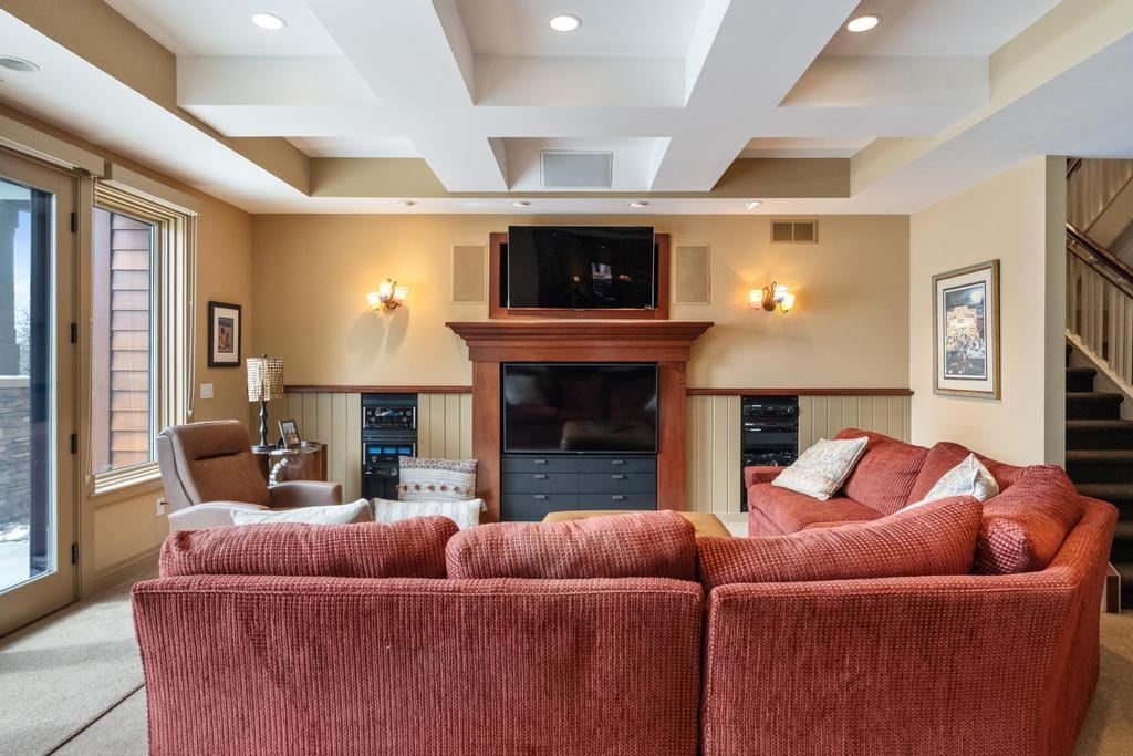 6579 Woods Creek Drive