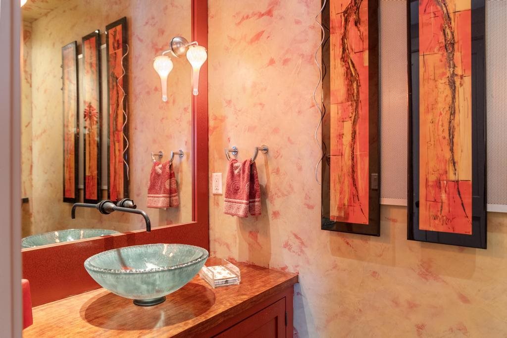 6579 Woods Creek Drive