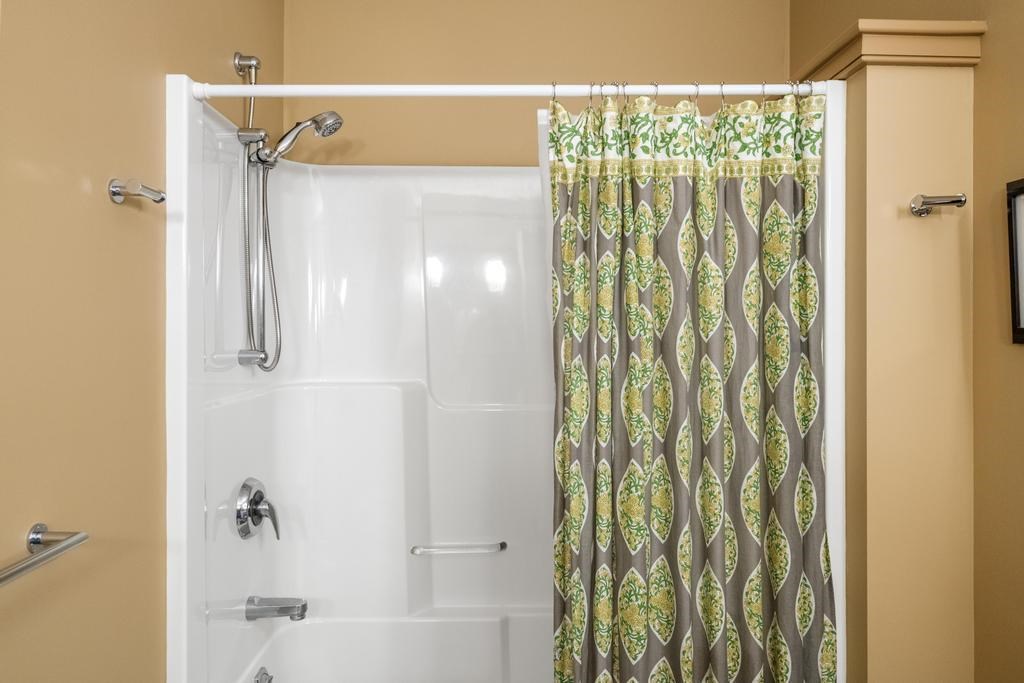 6579 Woods Creek Drive