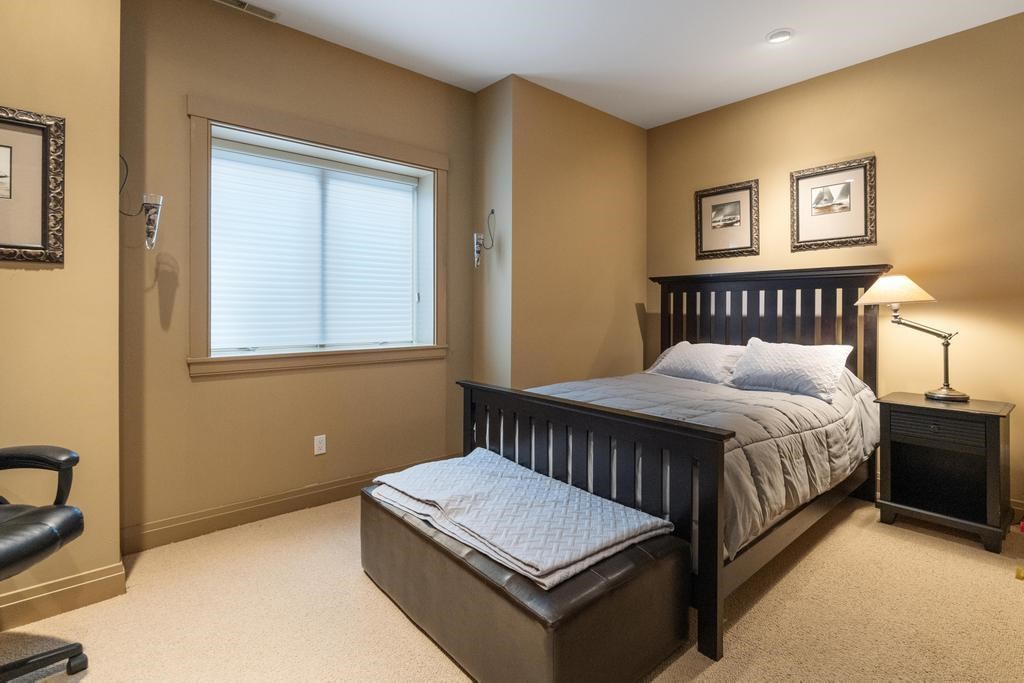 6579 Woods Creek Drive