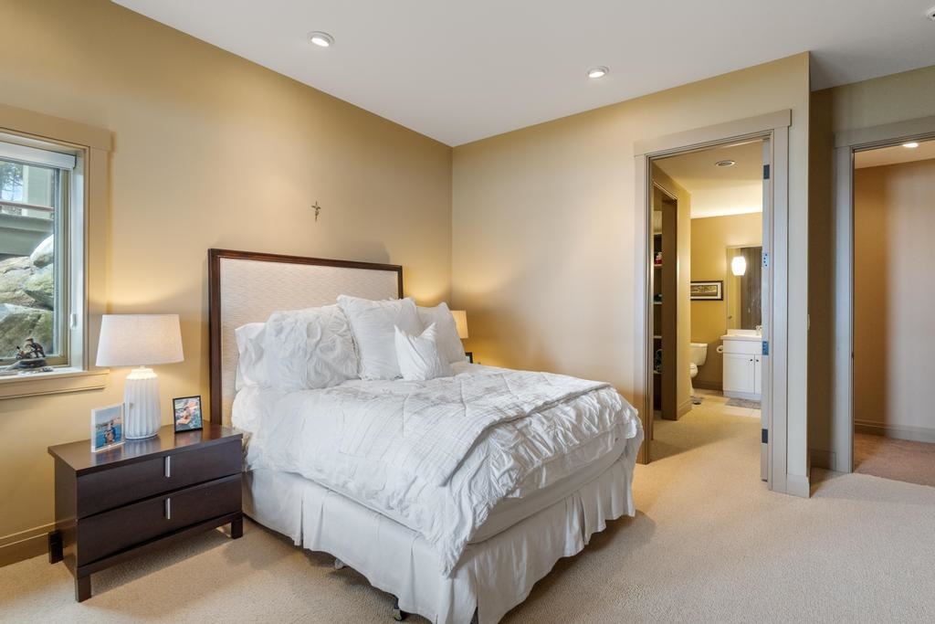 6579 Woods Creek Drive