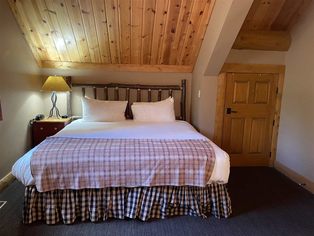 1075 Cabin Drive Unit: Unit #818 "D" / Door #818