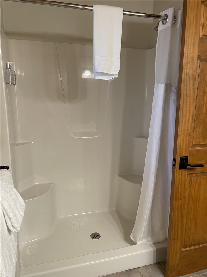 1075 Cabin Drive Unit: Unit #818 "D" / Door #818