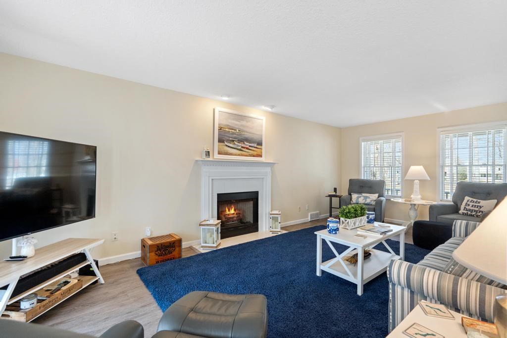 627 Forest Park Lane